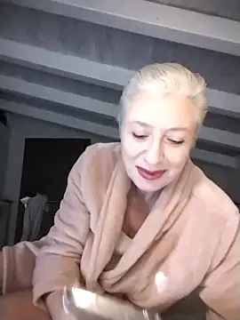 divinaerotica online show from February 20, 2025, 5:41 pm