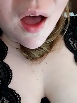 Snapshot of sam0and0katy chatting on March 3, 2026, 8:49 pm sam0and0katy online show from March 3, 2026, 8:49 pm