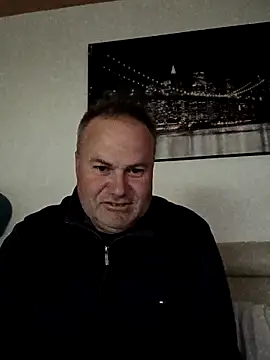 Pourleplasirs online show from May 16, 2026, 11:37 pm