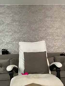 LillySquirtShot online show from April 1, 2026, 11:12 pm