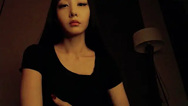 Fudzik0 online show from April 13, 2026, 5:33 am