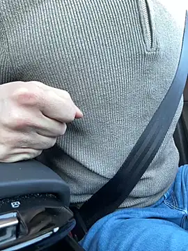 bullyboyy online show from March 18, 2025, 4:28 pm