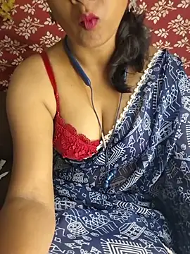 Cute Jiyaa online show from June 28, 2026, 4:24 pm