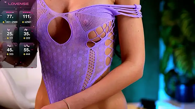 Flirtyy eve online show from March 11, 2026, 4:28 am