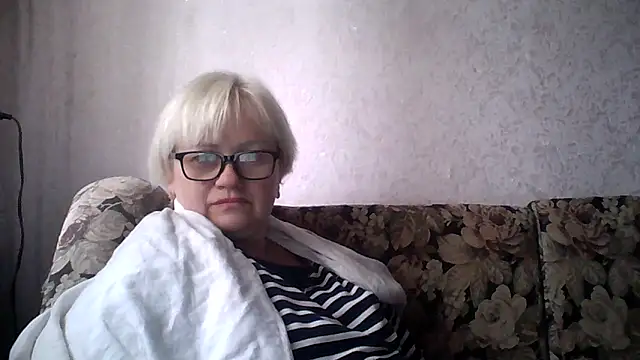 Mayya4321 online show from April 3, 2026, 7:59 am