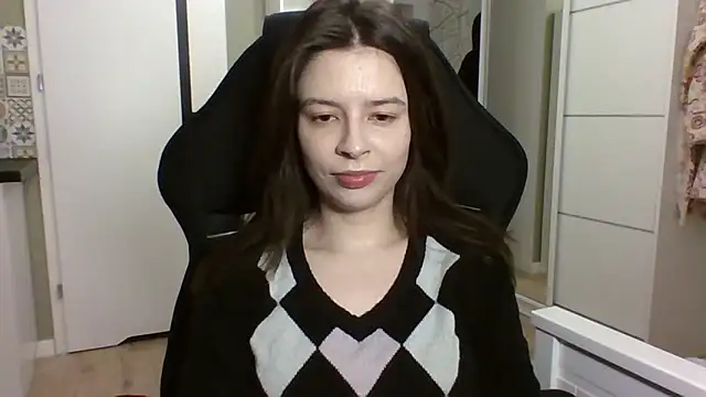 LariceSexy online show from April 14, 2026, 6:13 pm