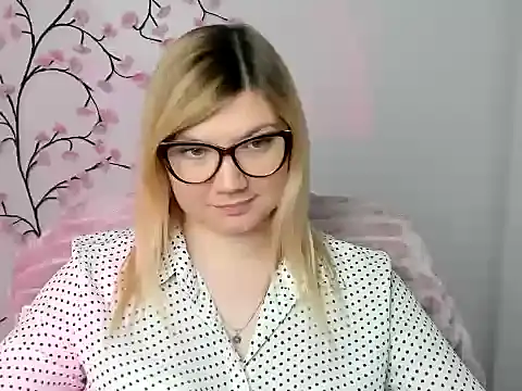 Lola moree online show from December 22, 2025, 12:49 pm