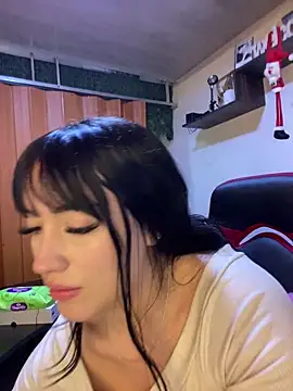 Melody rousse  online show from November 21, 2025, 7:46 pm