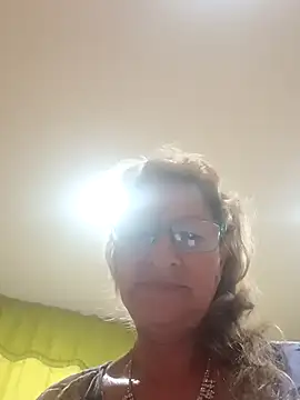 MaryLunna online show from March 20, 2025, 11:38 am