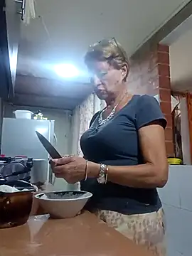 MaryLunna online show from March 19, 2025, 10:09 pm