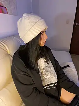 eileensophi online show from March 1, 2025, 3:10 am