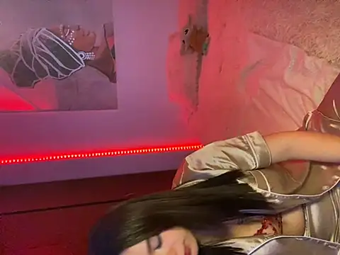 eileensophi online show from February 6, 2025, 5:57 am