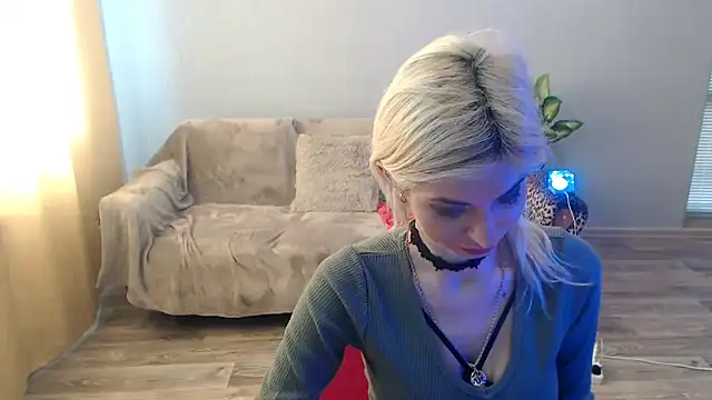 SexyBeatriice online show from April 4, 2026, 6:20 am