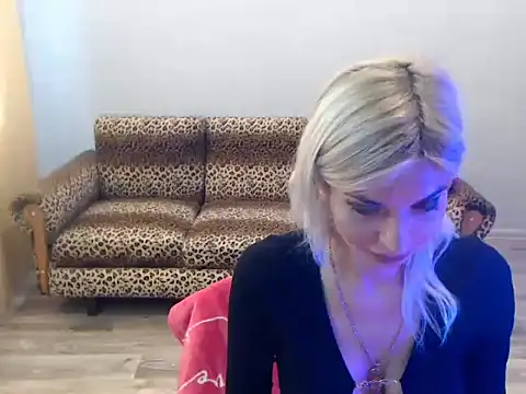 SexyBeatriice online show from November 7, 2025, 7:24 am