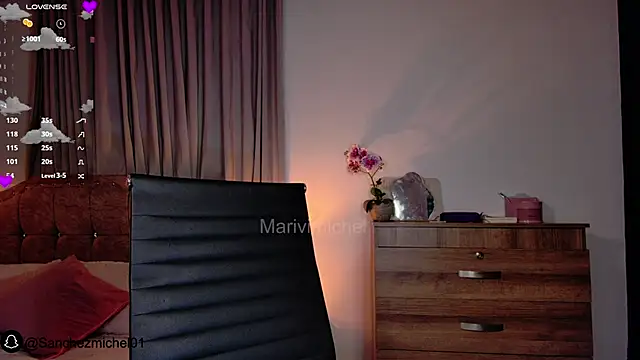 Marivimichel1 online show from February 12, 2025, 9:42 am