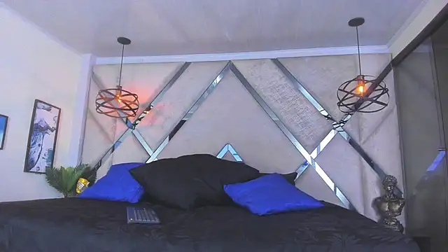 Thomas May4rs online show from February 19, 2025, 4:23 am