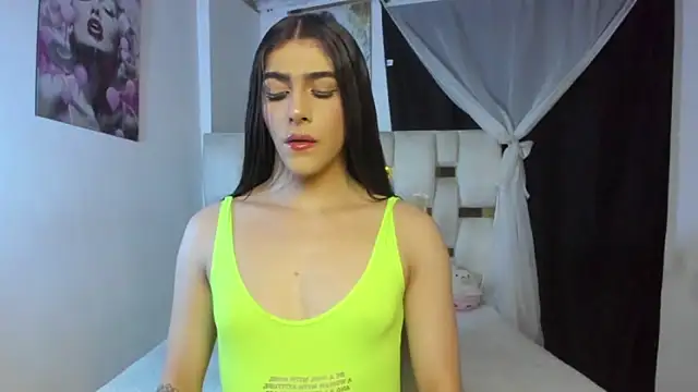 beautiful doll088 online show from April 5, 2026, 12:50 am