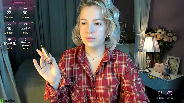 Nikki Kai online show from October 30, 2025, 1:04 am