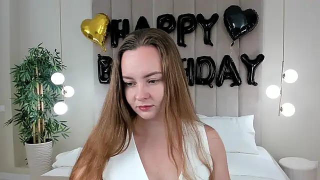 JaniceCollins online show from October 10, 2025, 2:45 am