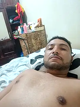 Snapshot of casadosafado20 chatting on February 24, 2025, 10:37 am casadosafado20 online show from February 24, 2025, 10:37 am