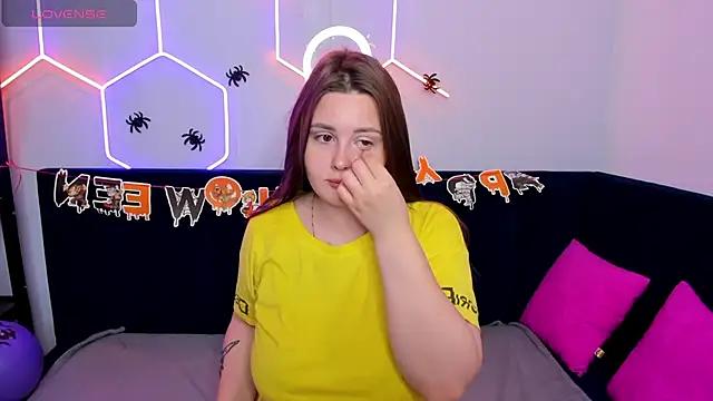 MargaretRoyy online show from October 30, 2025, 1:37 am