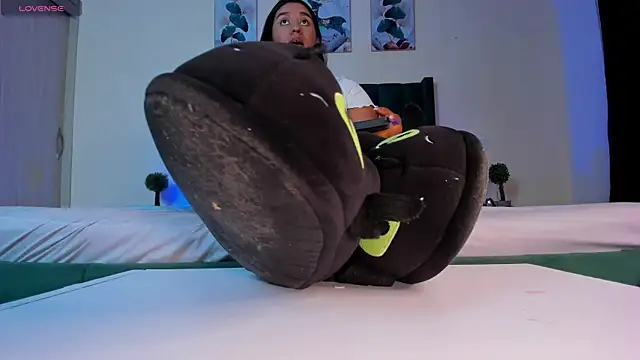 aleya bliss online show from November 5, 2025, 2:03 am