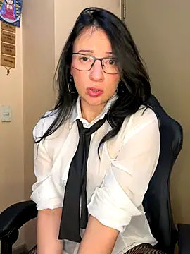 Snapshot of ValeriaVixen chatting on September 22, 2025, 8:26 pm ValeriaVixen online show from September 22, 2025, 8:26 pm