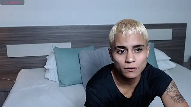 Snapshot of Liiamthompson chatting on February 24, 2026, 7:04 pm Liiamthompson online show from February 24, 2026, 7:04 pm