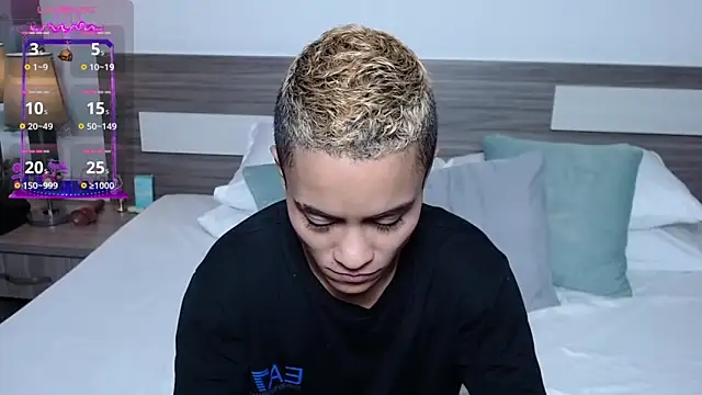 Liiamthompson online show from March 20, 2026, 9:21 am