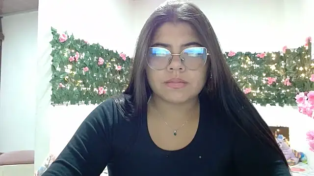 viccky vick online show from November 16, 2025, 11:30 pm