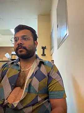 Snapshot of SoloChill chatting on February 21, 2026, 10:56 pm SoloChill online show from February 21, 2026, 10:56 pm