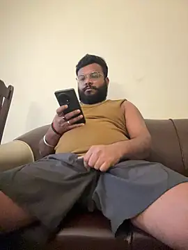 Snapshot of SoloChill chatting on April 29, 2026, 11:11 pm SoloChill online show from April 29, 2026, 11:11 pm