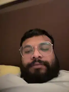 Snapshot of SoloChill chatting on May 5, 2026, 8:39 am SoloChill online show from May 5, 2026, 8:39 am
