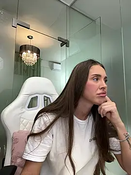 Anya-Ray online show from June 17, 2026, 11:53 am