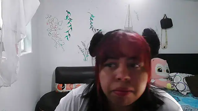 alexandraluv online show from October 22, 2025, 5:45 pm