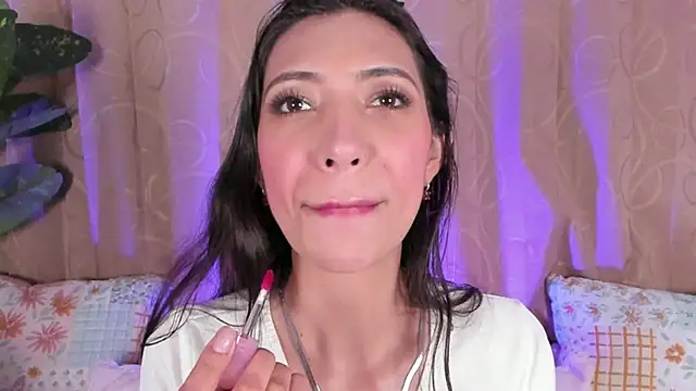 Miss veronicaa2 online show from July 1, 2026, 1:44 pm