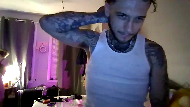 cruz815 online show from March 30, 2026, 1:18 am