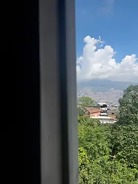 eva roseee online show from March 13, 2026, 3:06 pm