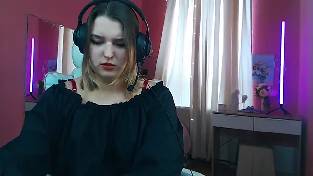 Jenny Smit online show from March 4, 2025, 8:35 am