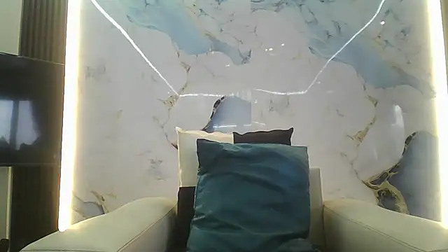 Snapshot of Aleen8067 chatting on March 22, 2025, 9:45 am Aleen8067 online show from March 22, 2025, 9:45 am