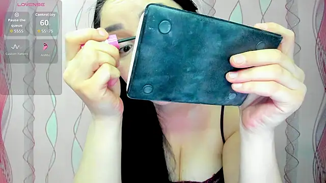 Snapshot of AddieAdams chatting on February 27, 2026, 6:35 am AddieAdams online show from February 27, 2026, 6:35 am