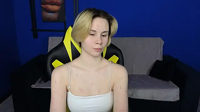 Snapshot of BettyCarter07 chatting on March 5, 2025, 9:27 am BettyCarter07 online show from March 5, 2025, 9:27 am