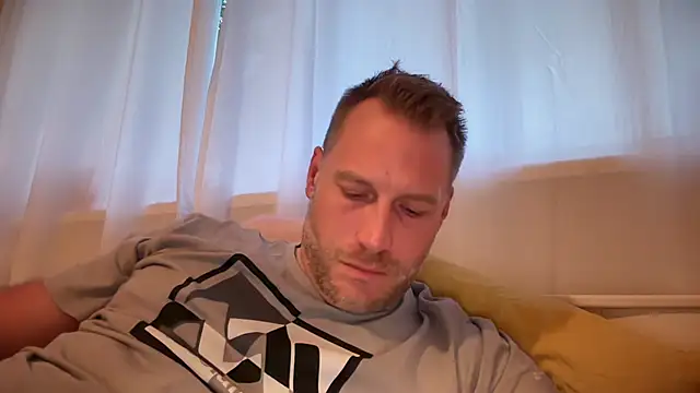 Christian87xxx online show from September 18, 2025, 5:05 pm