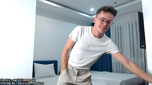 Snapshot of William_Henry_ chatting on February 11, 2025, 11:42 am William Henry online show from February 11, 2025, 11:42 am