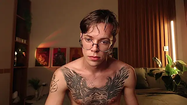 Snapshot of William_Henry_ chatting on March 27, 2026, 1:45 pm William Henry online show from March 27, 2026, 1:45 pm