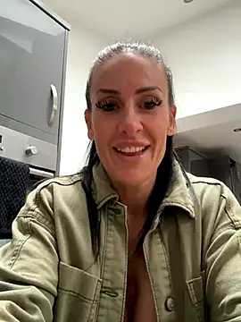 Snapshot of goddess-harper chatting on November 7, 2025, 12:21 pm goddess-harper online show from November 7, 2025, 12:21 pm