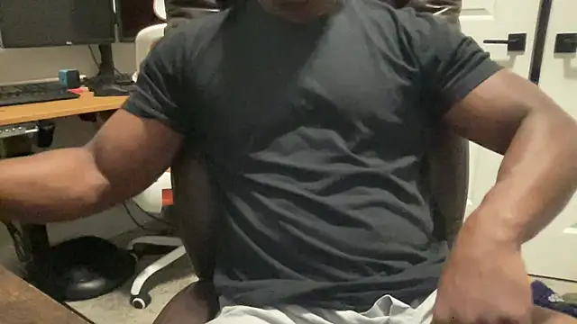 Snapshot of BodyandBBC chatting on November 20, 2025, 4:29 pm BodyandBBC online show from November 20, 2025, 4:29 pm