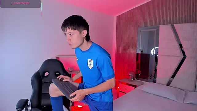 marcuscollins1  online show from January 14, 2026, 12:53 pm