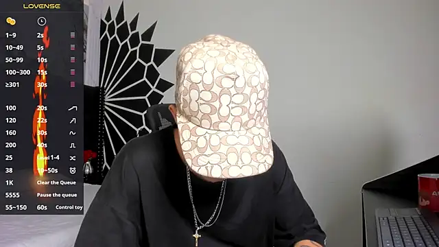 marcuscollins1  online show from April 13, 2026, 2:32 pm