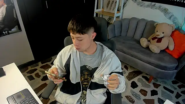 marcuscollins1  online show from January 18, 2026, 12:08 pm